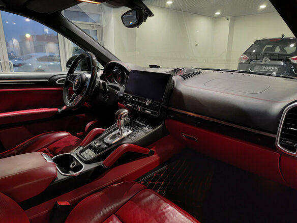 2012 Porsche Cayenne GTS II (958), чёрный, 1990000 рублей - вид 10