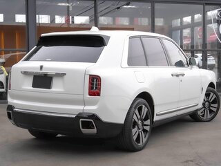 2024 Rolls-Royce Cullinan I Рестайлинг (Series II), белый, 57900000 рублей, вид 3