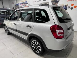 2026 Lada (ВАЗ) Granta Cross I Рестайлинг, серебристый, 1220000 рублей, вид 4