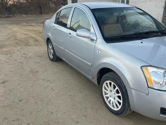 2010 Vortex Estina I, серебристый, 300000 рублей - вид 1