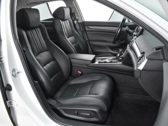 2021 Honda Accord X Рестайлинг, белый, 2349000 рублей - вид 7