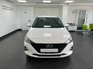 2021 Hyundai Solaris II Рестайлинг, белый, 1568000 рублей, вид 2