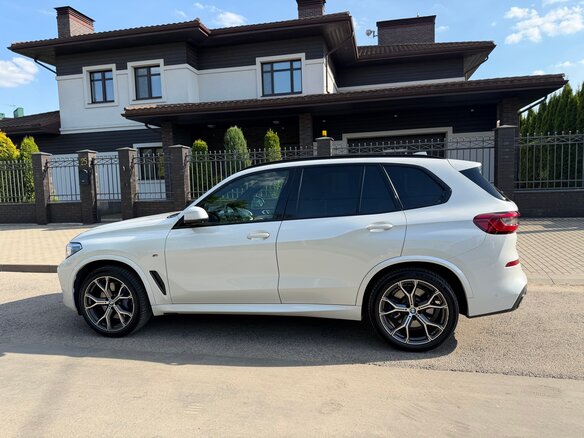 2020 BMW X5 M50d IV (G05/G18), белый, 6690000 рублей - вид 8