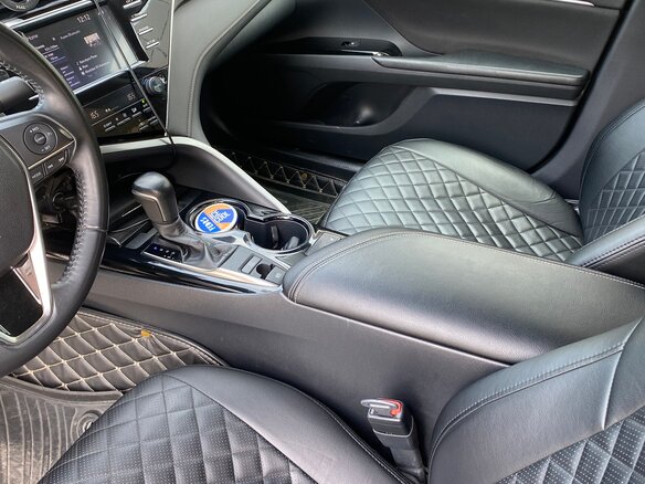 2020 Toyota Camry VIII (XV70), чёрный, 2590000 рублей - вид 11