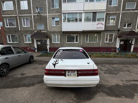 1997 Toyota Crown X (S150), белый, 300000 рублей, вид 4