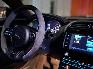 2016 Jaguar XE EcoBoost I, красный, 1980000 рублей, вид 4