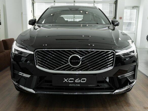 2025 Volvo XC60 II Рестайлинг 2, чёрный - вид 2