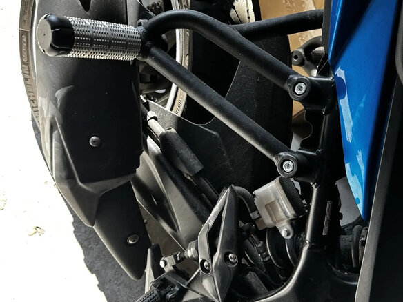 2020 Suzuki GSX-S 750, синий - вид 2
