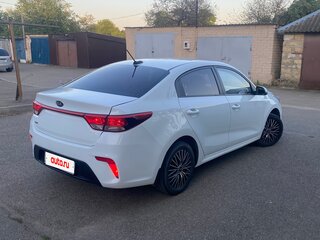 2018 Kia Rio IV, белый, 930000 рублей, вид 5