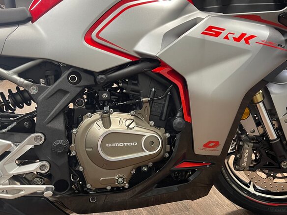 2026 QJMotor SRK 421 RR, красный, 629000 рублей - вид 12