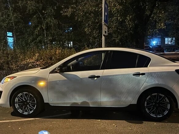 2011 Mazda 3 II (BL), белый, 580000 рублей - вид 6