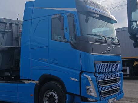 2021 Volvo FH 540, синий, 9392000 рублей, вид 2