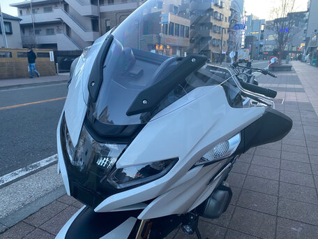 2023 BMW R 1250 RT, белый, 2100000 рублей, вид 4