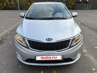 2011 Kia Rio 5-speed III, серебристый, 840000 рублей, вид 2