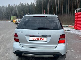 2005 Mercedes-Benz M-Класс 350 II (W164), серебристый, 650000 рублей, вид 5