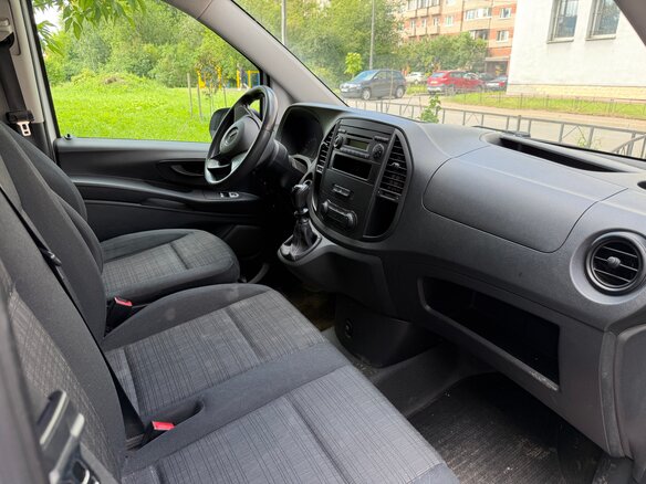 2016 Mercedes-Benz Vito, белый, 2500000 рублей - вид 2