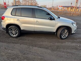 2013 Volkswagen Tiguan I Рестайлинг, серебристый, 1350000 рублей, вид 4