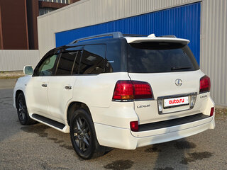 2011 Lexus LX 570 III, белый, 2990000 рублей, вид 4