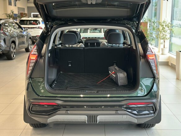 2026 Geely Atlas II, зелёный, 3449990 рублей - вид 8