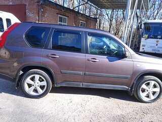 2010 Nissan X-Trail II, коричневый, 900000 рублей, вид 2