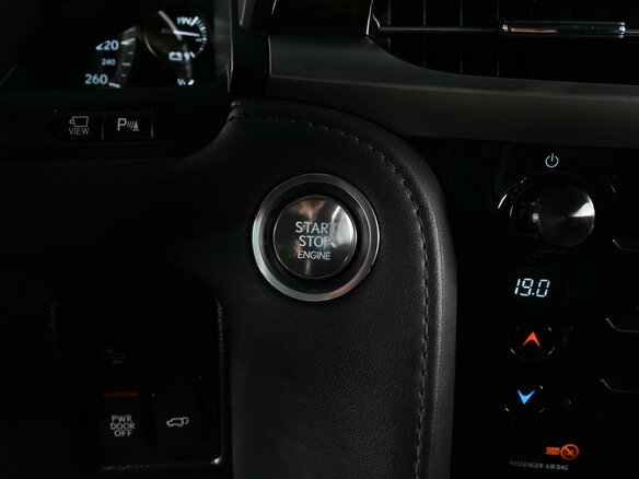 2020 Lexus LX 570 III Рестайлинг 2, чёрный - вид 21