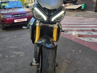 2021 Triumph Speed Triple, серый, 900000 рублей, вид 2