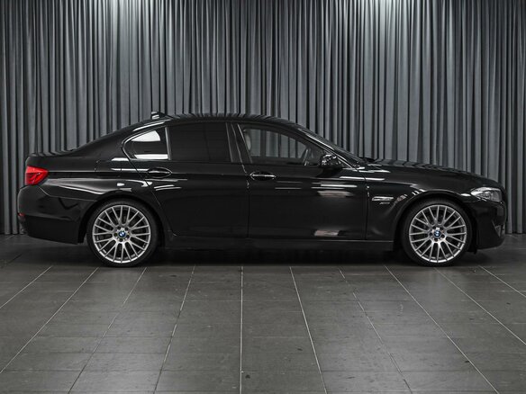 2011 BMW 5 серии 530d xDrive VI (F10/F11/F07), чёрный - вид 4