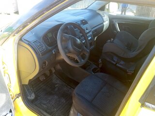 2011 Skoda Fabia II Рестайлинг, жёлтый, 420000 рублей, вид 5