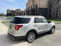 2016 Ford Explorer V Рестайлинг, серебристый, 1790000 рублей - вид 4