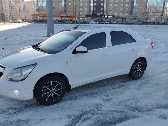 2022 Chevrolet Cobalt II Рестайлинг, белый, 1300000 рублей - вид 1