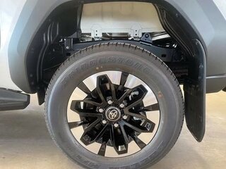 2026 Toyota Hilux IX, белый, 8300000 рублей, вид 4