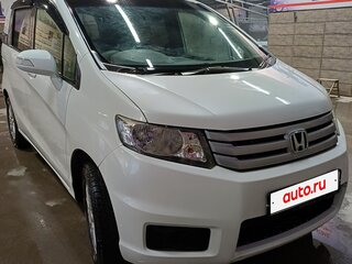 2013 Honda Freed Spike I Рестайлинг, белый, 1180000 рублей, вид 4