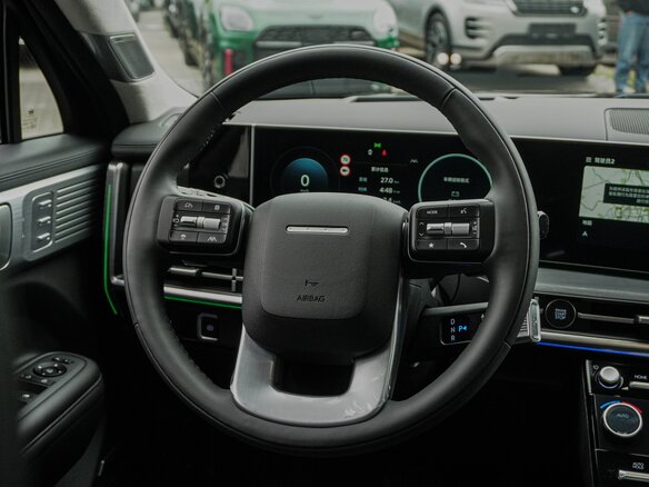 2024 Hyundai Santa Fe V (MX5), белый - вид 3