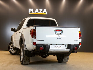 2014 Mitsubishi L200 IV Рестайлинг, белый, 1380000 рублей, вид 4