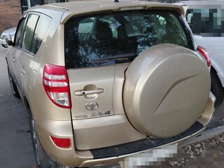 2010 Toyota RAV4 III (XA30) Рестайлинг, бежевый, 940000 рублей, вид 4
