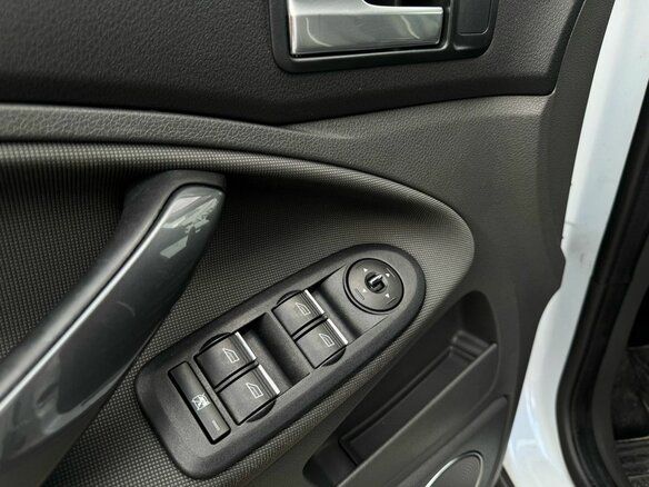 2012 Ford Kuga I, белый, 1140000 рублей - вид 25