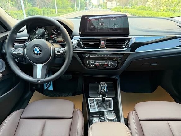 2022 BMW 1 серии 120i III (F52) Рестайлинг, синий - вид 7