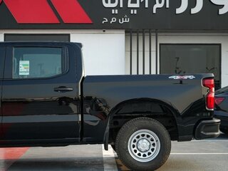 2026 Chevrolet Silverado Crew Cab IV (T1XX) Рестайлинг, чёрный, 5730000 рублей, вид 5