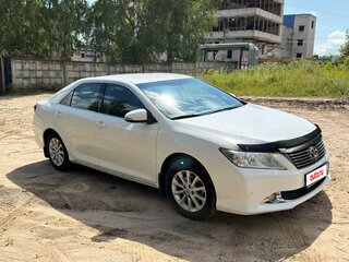 2014 Toyota Camry VII (XV50), белый, 2000000 рублей, вид 4
