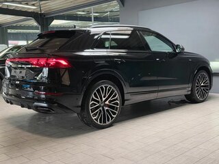 2026 Audi Q8 50 TDI I (4M) Рестайлинг, чёрный, 15600000 рублей, вид 4