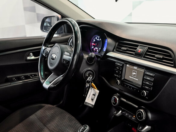 2018 Kia Rio X-Line IV, серый, 1400000 рублей - вид 12