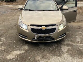 2010 Chevrolet Cruze I, бежевый, 450000 рублей, вид 2
