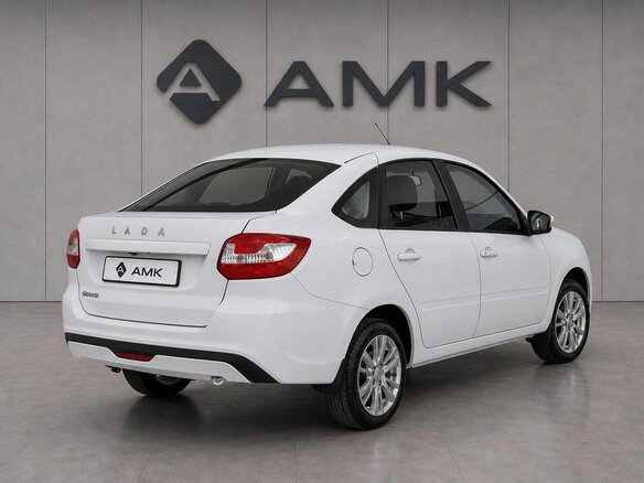 2026 Lada (ВАЗ) Granta Sportline I Рестайлинг, белый, 1409000 рублей - вид 5