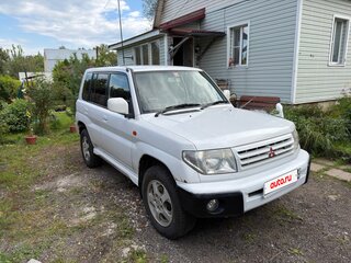 1999 Mitsubishi Pajero iO, белый, 520000 рублей, вид 2