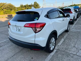 2016 Honda Vezel I, белый, 1810000 рублей, вид 5