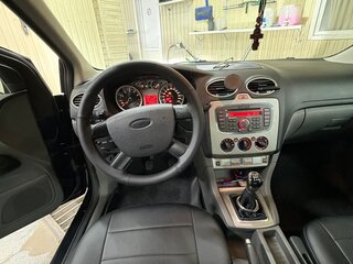 2010 Ford Focus II Рестайлинг, чёрный, 740000 рублей, вид 4