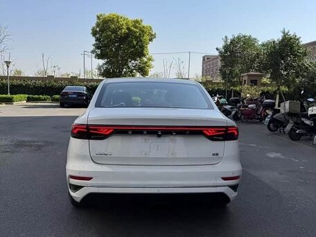 2022 Geely Emgrand II, белый, 1230000 рублей, вид 5
