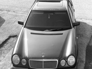1997 Mercedes-Benz E-Класс 200 II (W210, S210), зелёный, 550000 рублей, вид 3