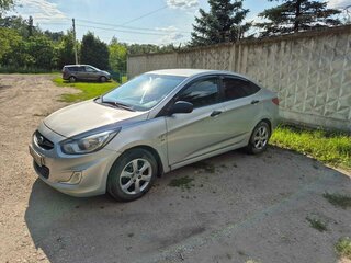 2011 Hyundai Solaris I, серебристый, 650000 рублей, вид 1