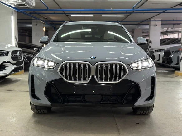 2025 BMW X6 40i III (G06) Рестайлинг, серый, 16380000 рублей
